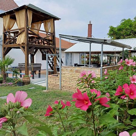 Hotel Unicum Vendeghaz Abádszalók Zewnętrze zdjęcie